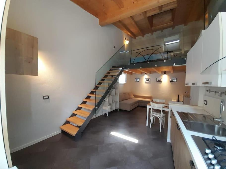 Apartamento Iseo Loft - Comfort In Downtown Exterior foto