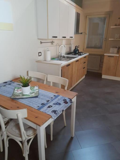 Apartamento Iseo Loft - Comfort In Downtown Exterior foto